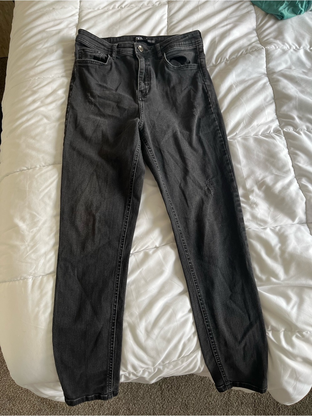 Zara Black Straight-Leg Women’s Jeans